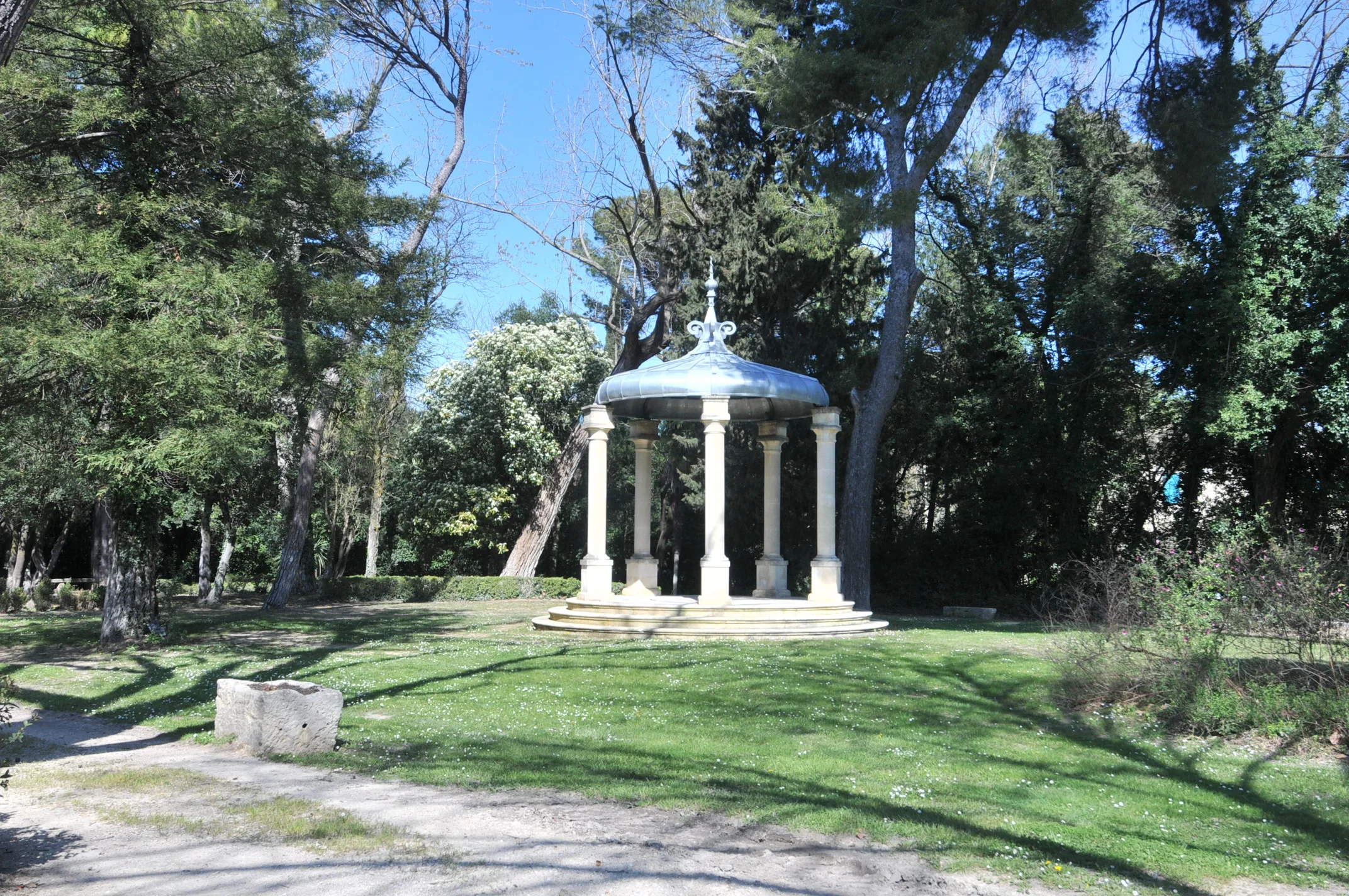 Kiosque La Gloriette du parc du domaine